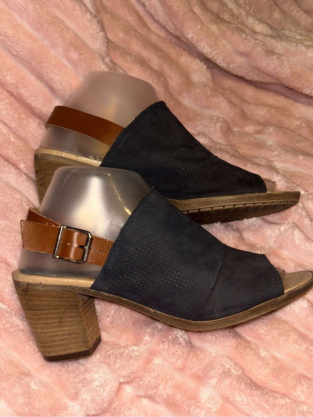 Sophia Milano Navy Leather Slingback Peep Toe Sandals Size 8 made in Italy
